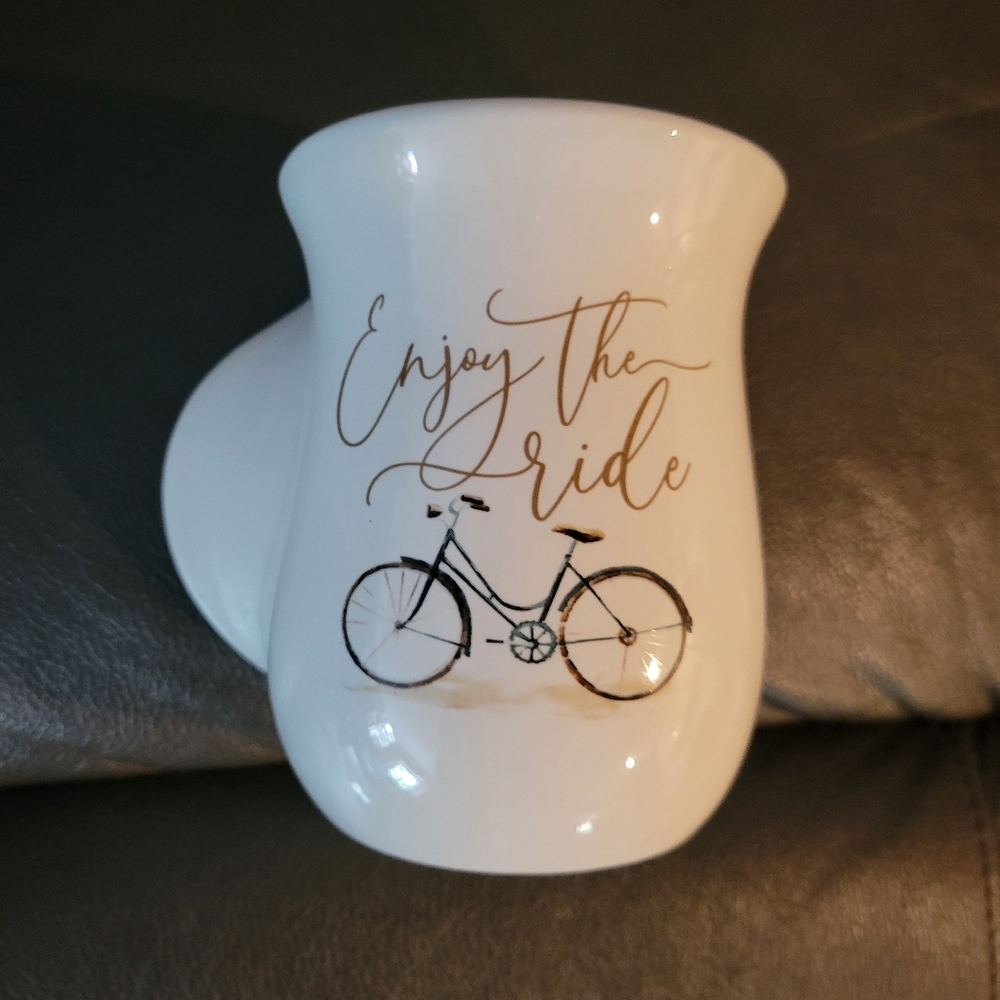 NWOT P. Graham Dunn Mug